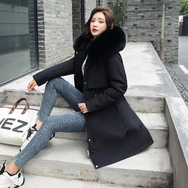 Manteau mi-long, fourrure intérieur et contour de capuche