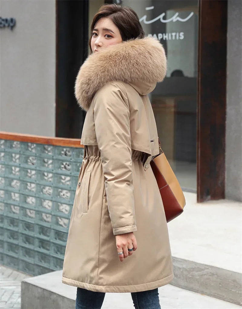 Manteau mi-long, fourrure intérieur et contour de capuche