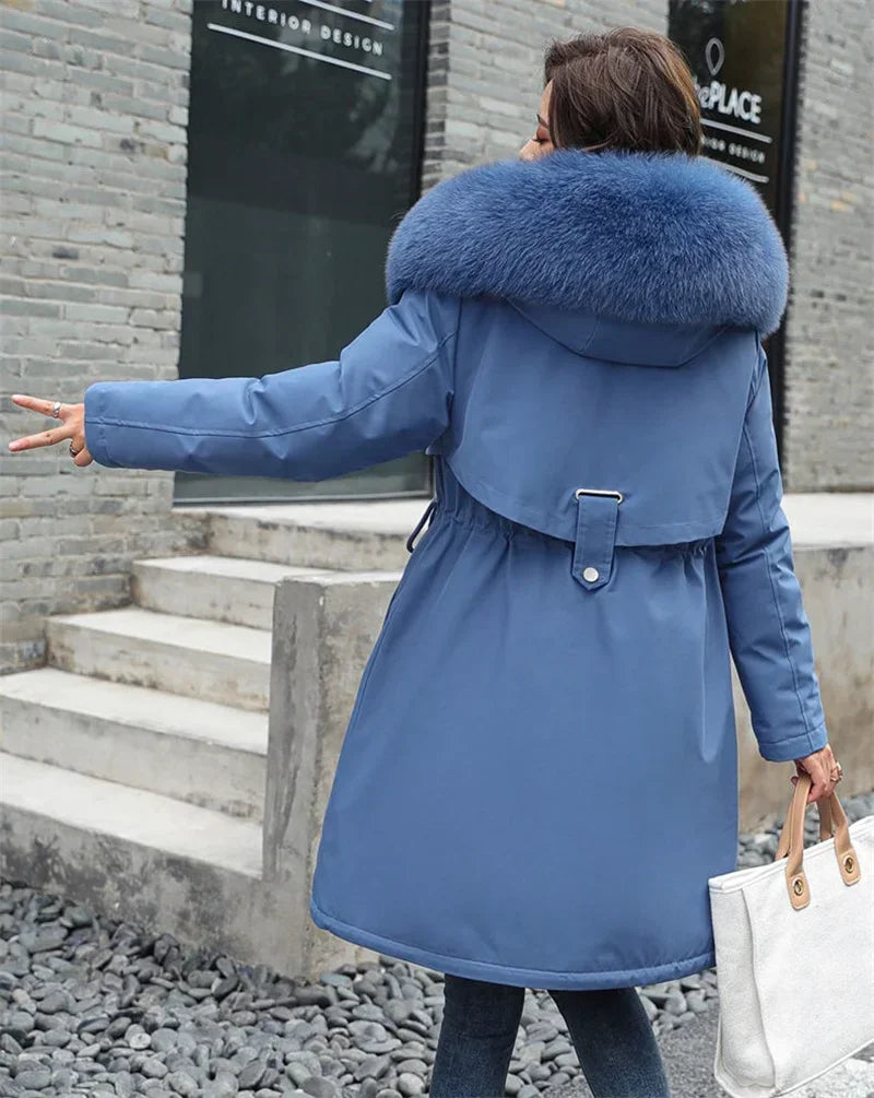 Manteau mi-long, fourrure intérieur et contour de capuche