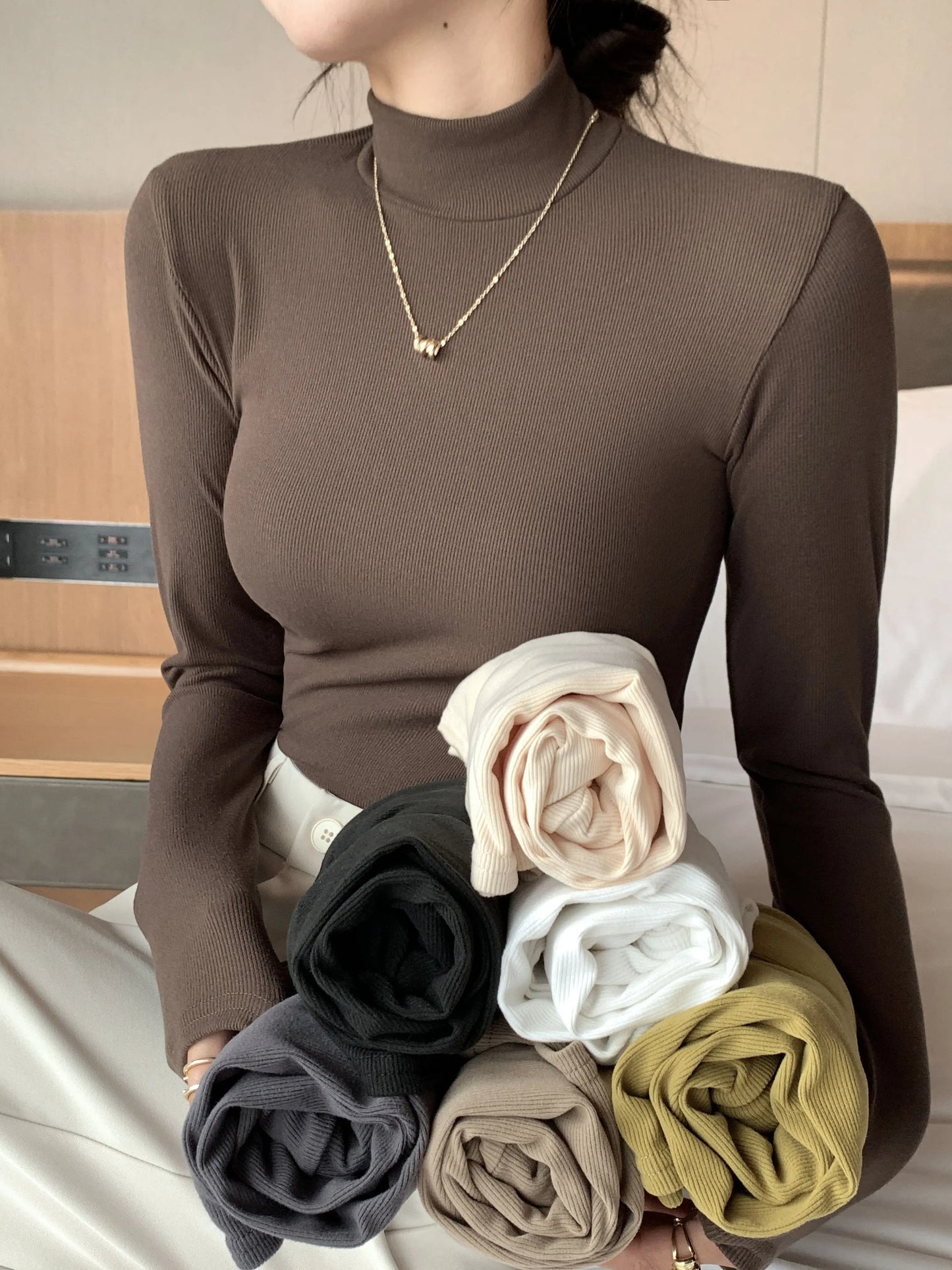 Pull col montant femme
